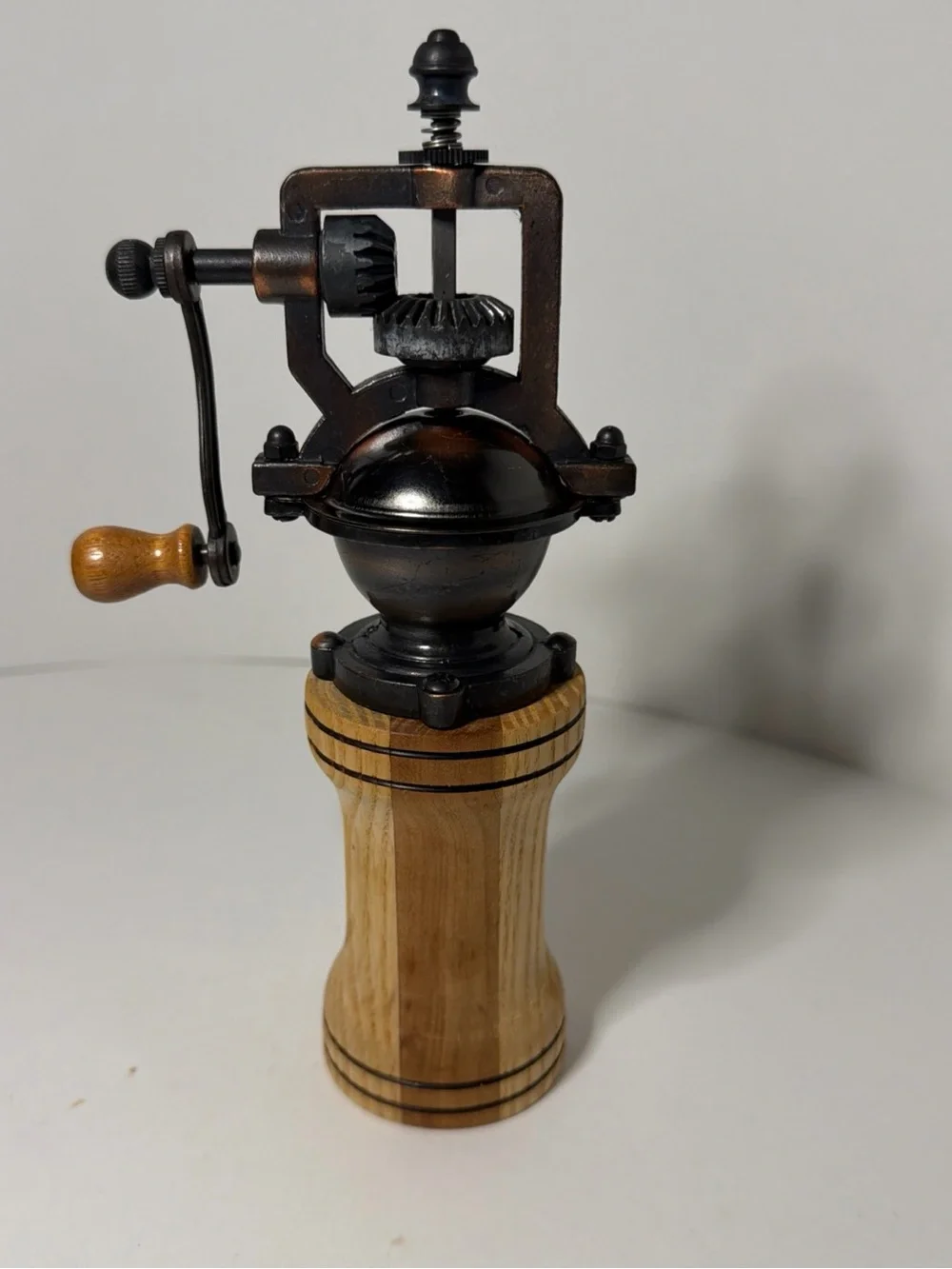 Wood and Metal Manual Pepper Mill Grinder - Natural Wood